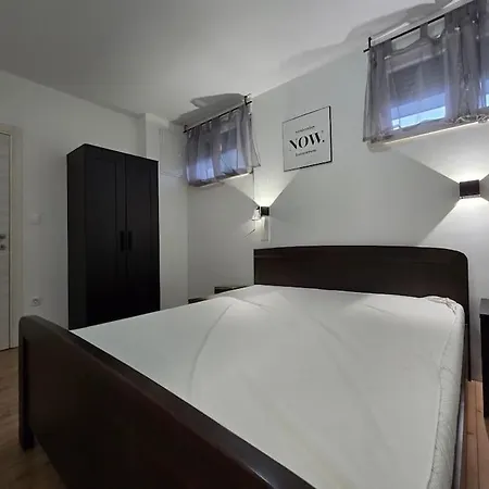 Luxury Central Apartment